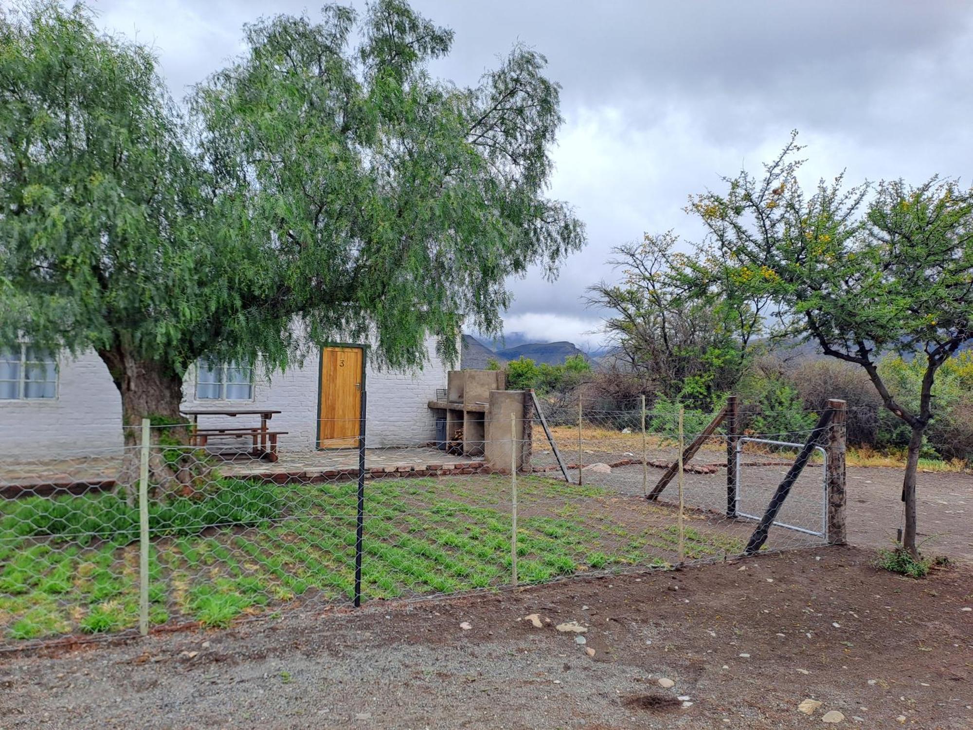 De Hoop Guest Farm Apartment Beaufort West Bagian luar foto